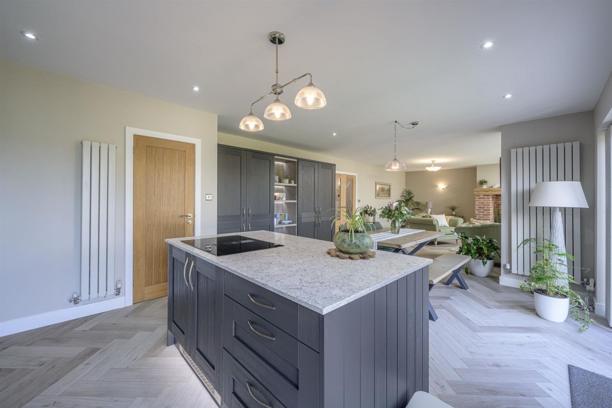 Pedmore Court Road, Stourbridge, DY8 2PH