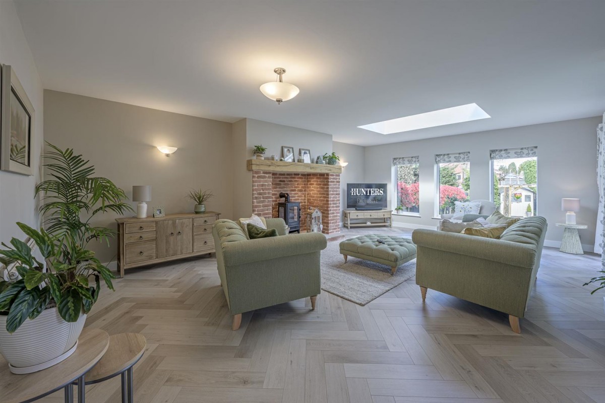 Pedmore Court Road, Stourbridge, DY8 2PH