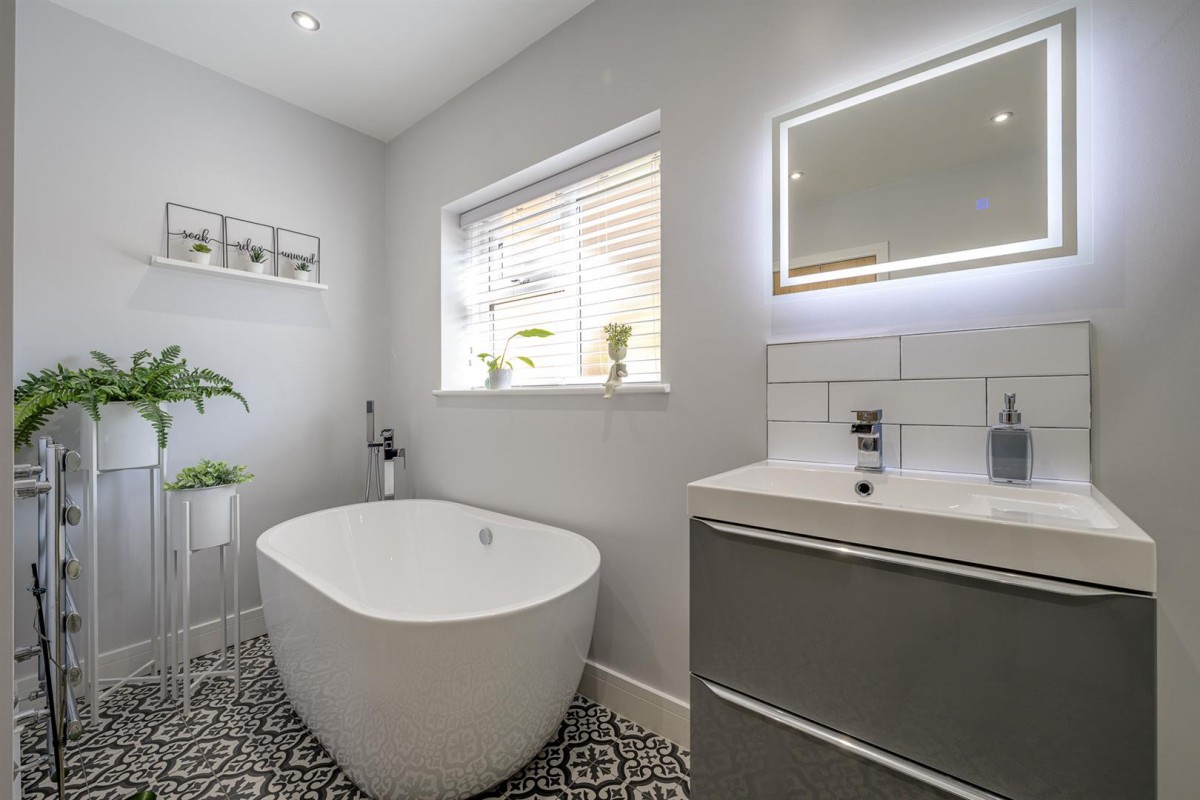 Pedmore Court Road, Stourbridge, DY8 2PH