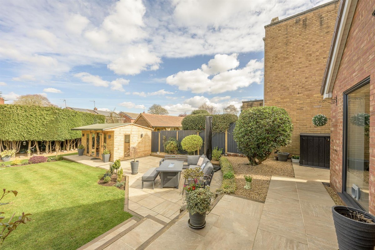 Pedmore Court Road, Stourbridge, DY8 2PH