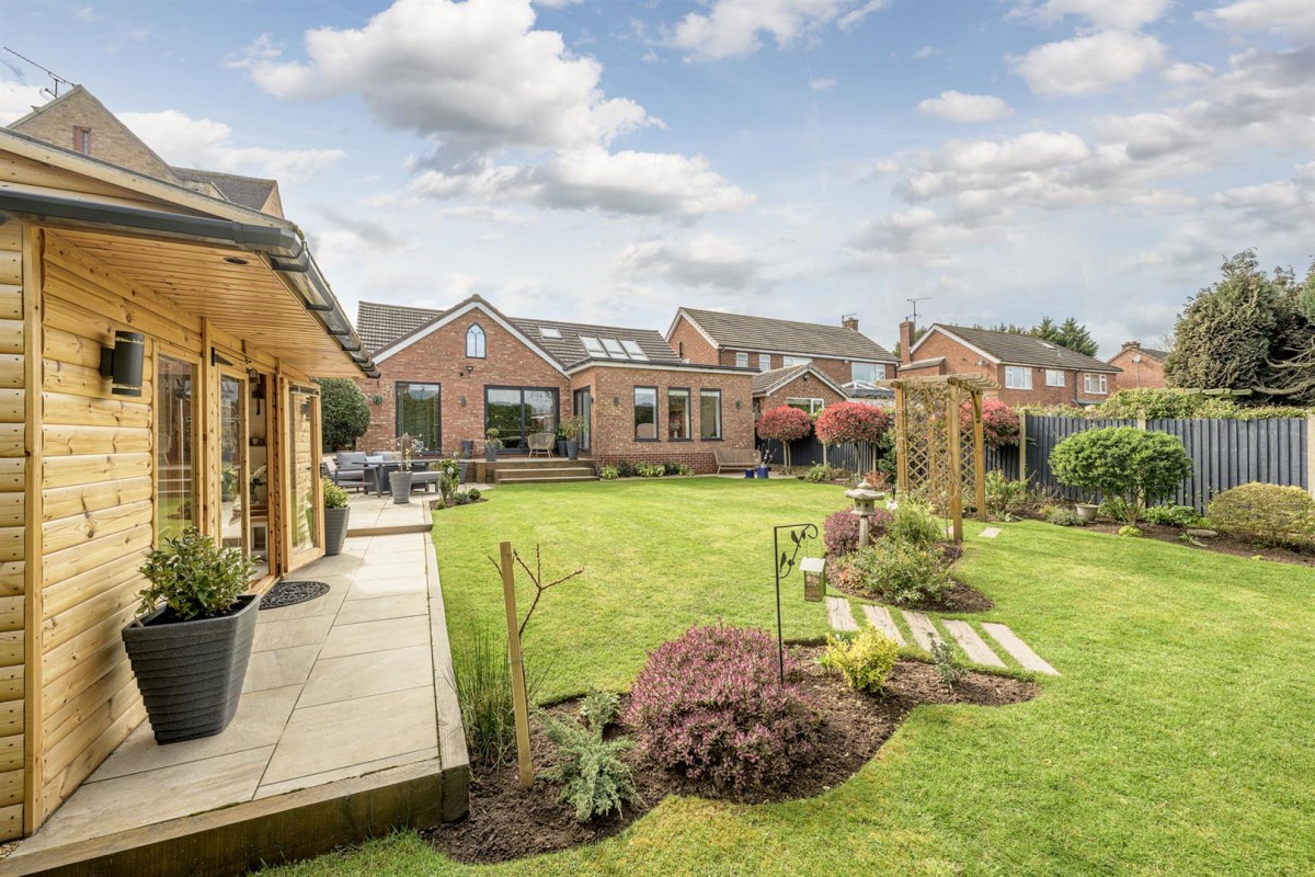 Pedmore Court Road, Stourbridge, DY8 2PH