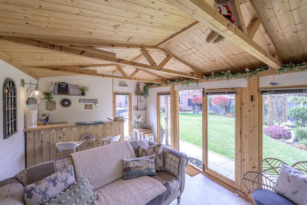 Pedmore Court Road, Stourbridge, DY8 2PH