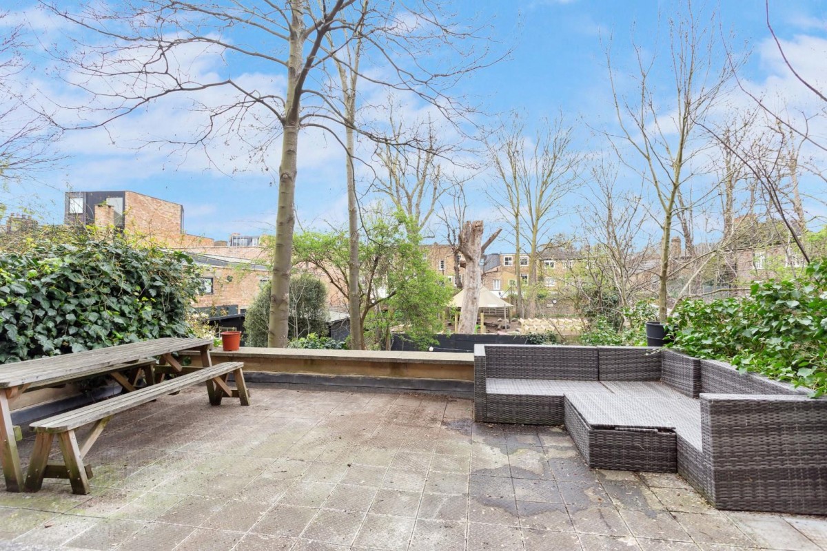 Albion Road, London, N16