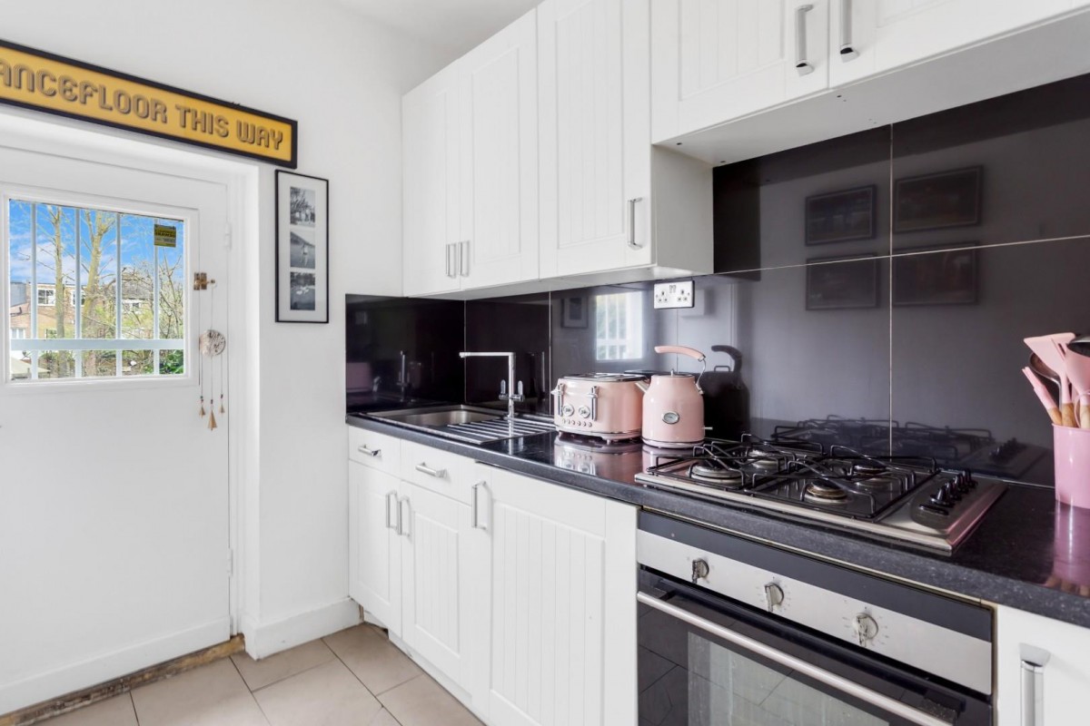 Albion Road, London, N16