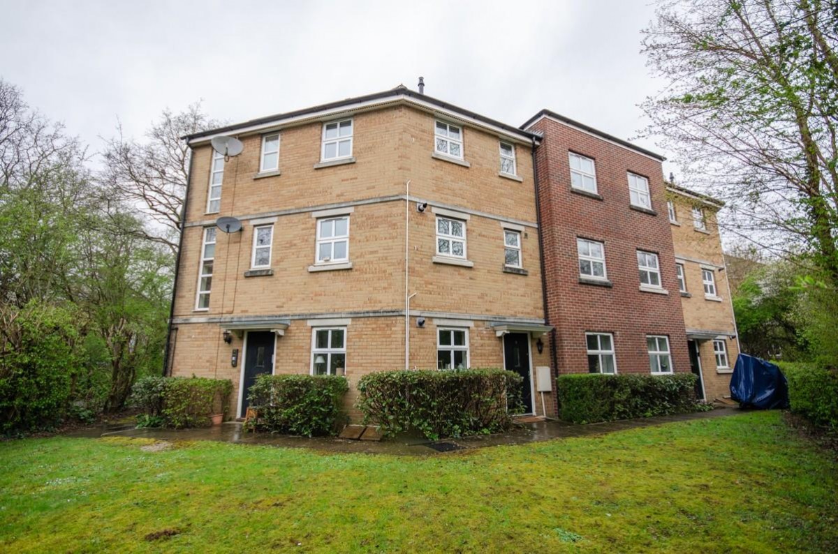 Bridge Farm Walk, Mangotsfield, Bristol, BS16 9LY