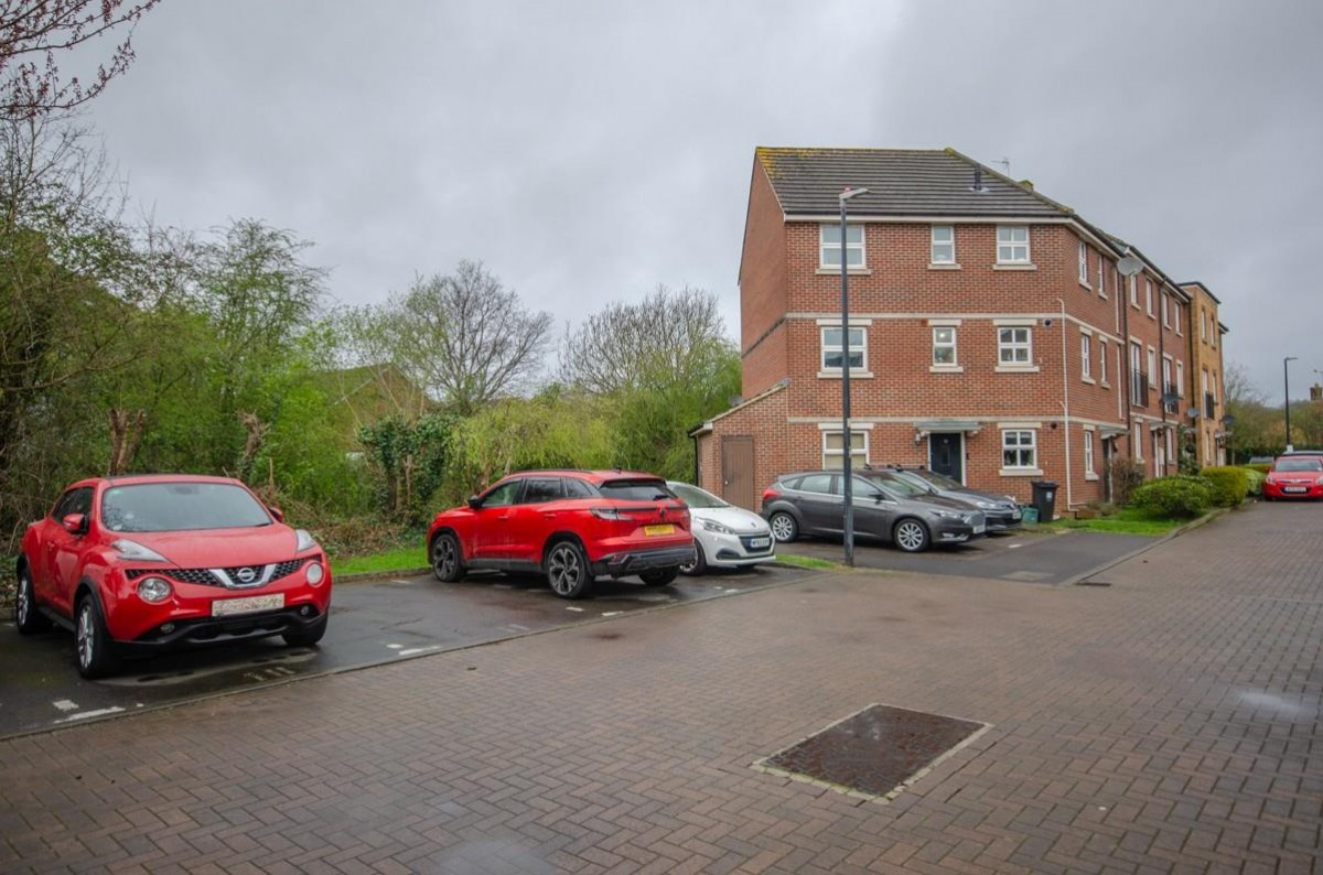 Bridge Farm Walk, Mangotsfield, Bristol, BS16 9LY