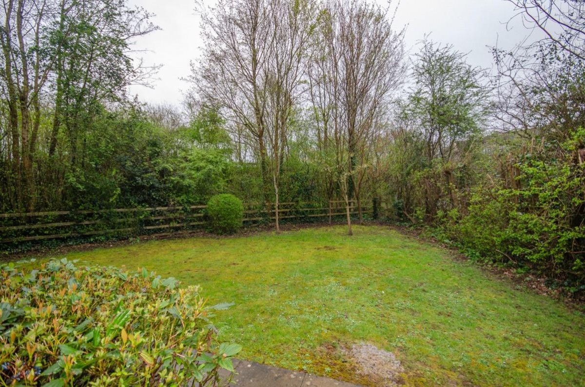Bridge Farm Walk, Mangotsfield, Bristol, BS16 9LY