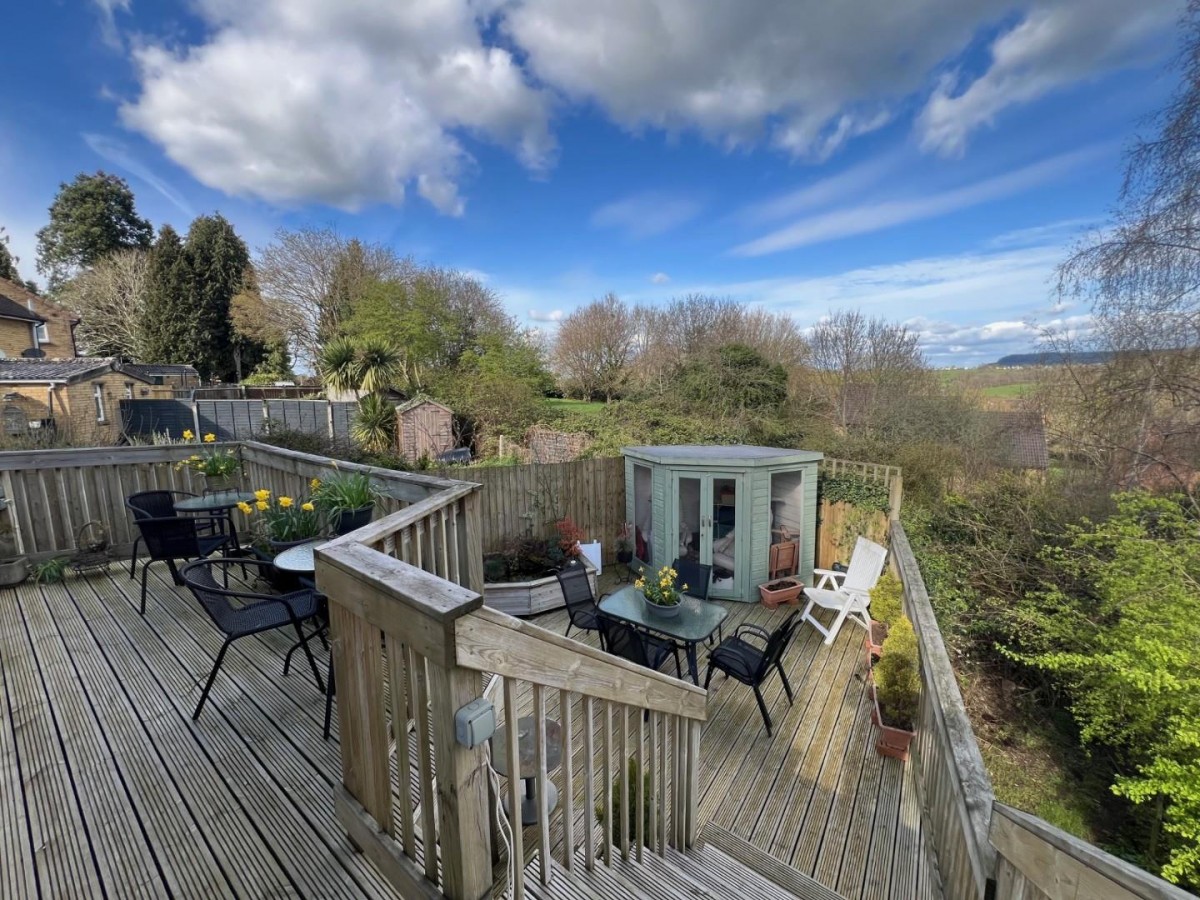 Kingshill, Dursley, GL11 5QE