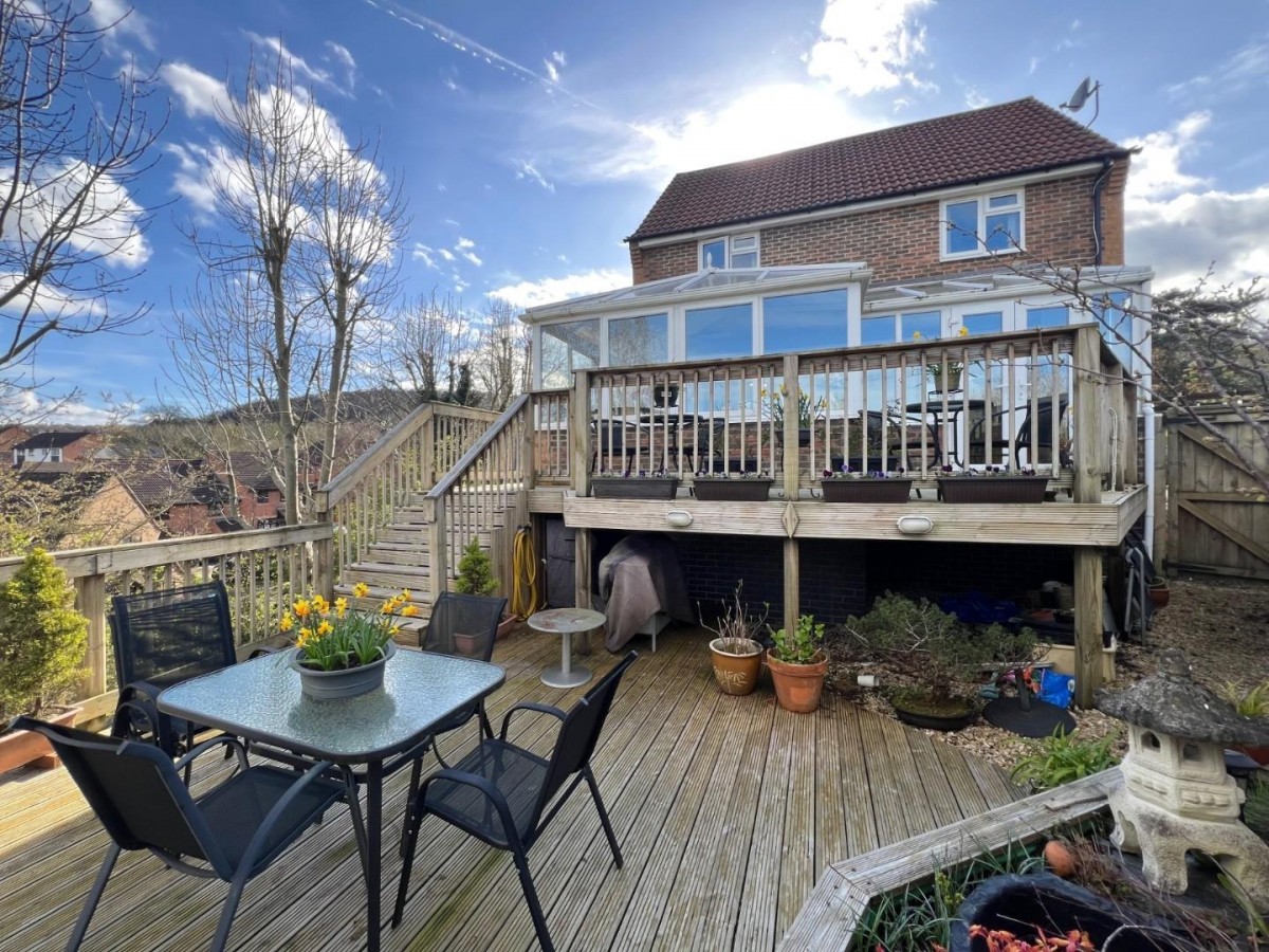 Kingshill, Dursley, GL11 5QE