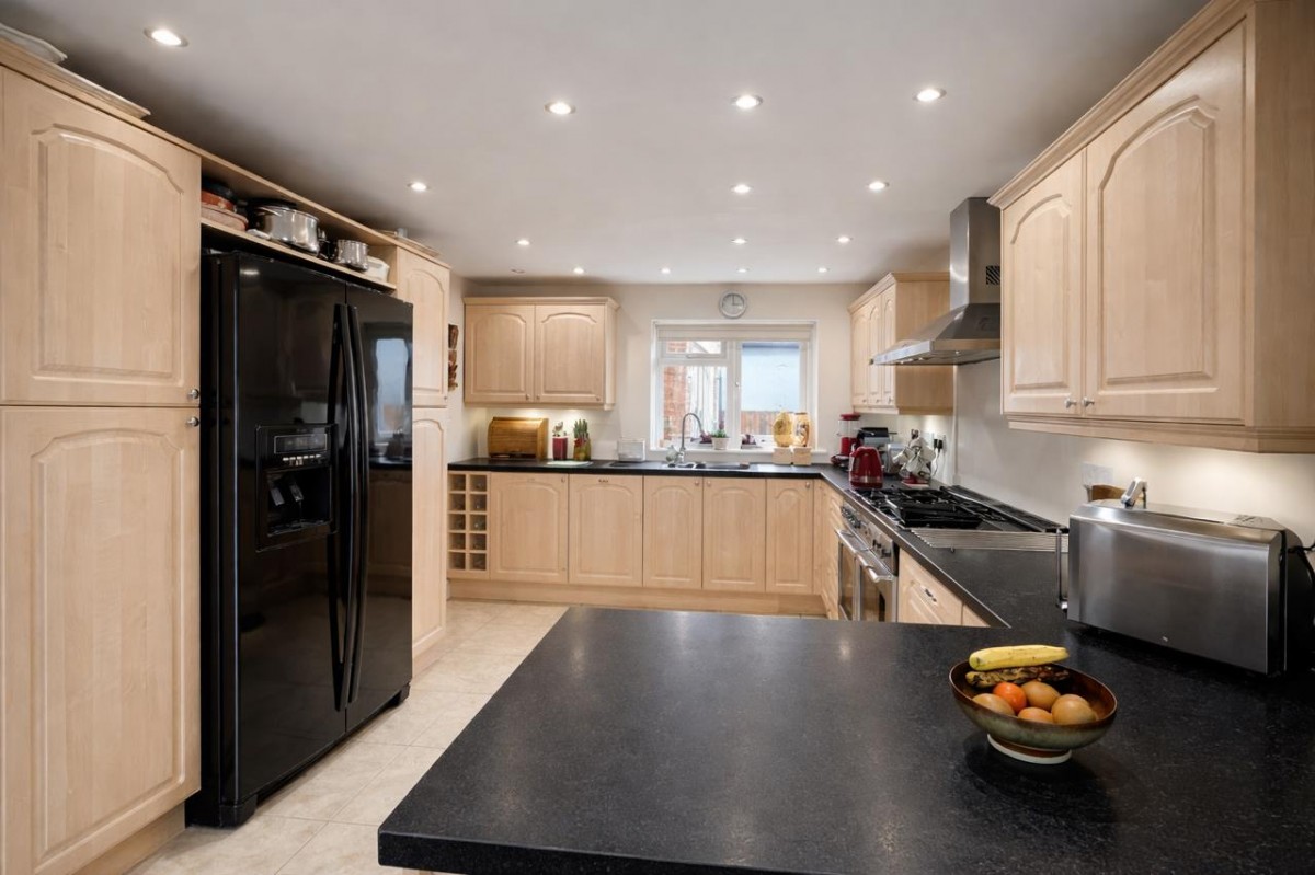 Kingshill, Dursley, GL11 5QE