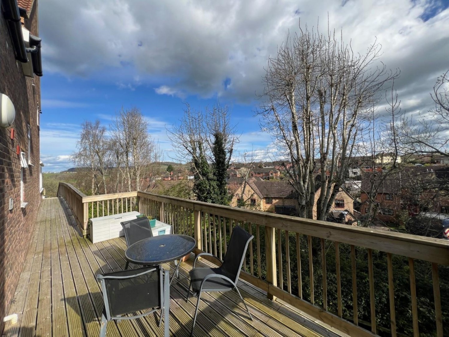 Kingshill, Dursley, GL11 5QE