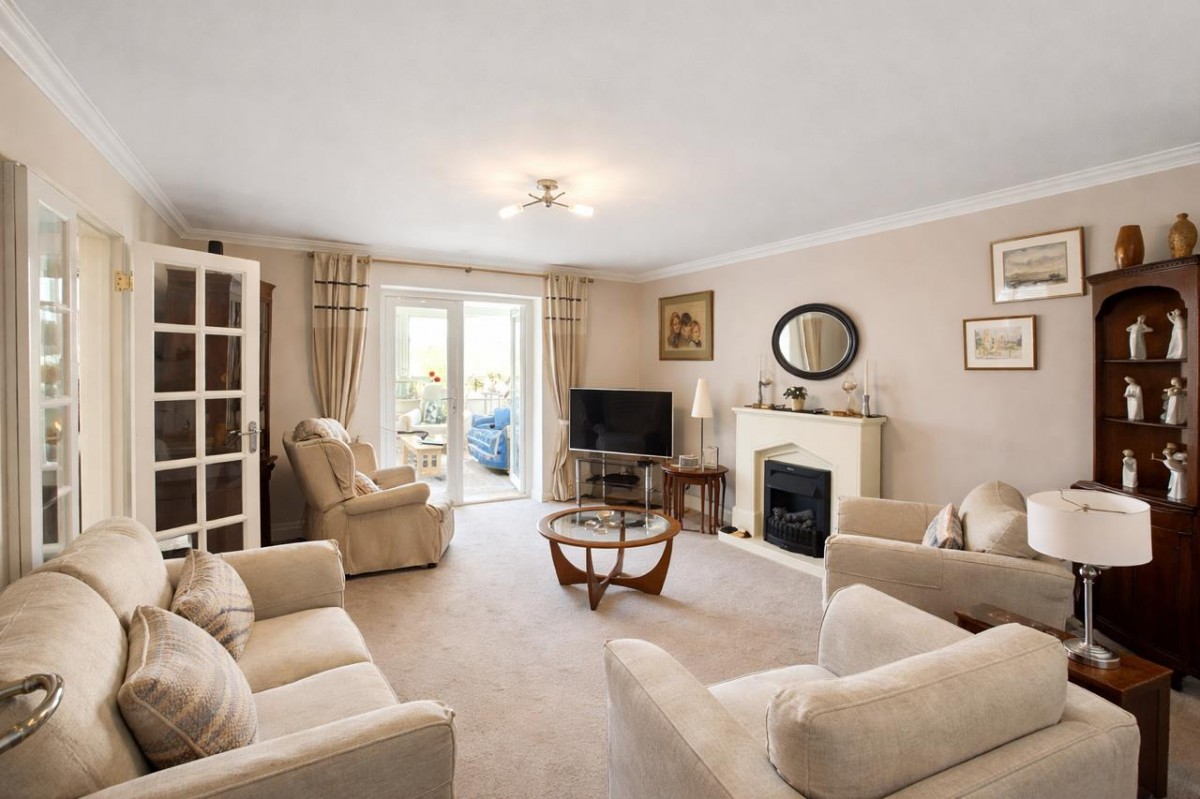 Kingshill, Dursley, GL11 5QE