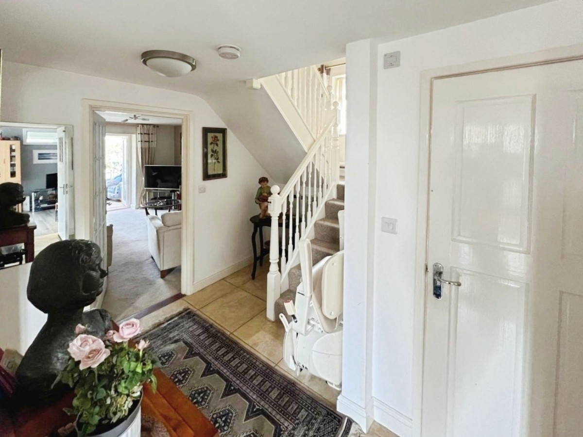 Kingshill, Dursley, GL11 5QE