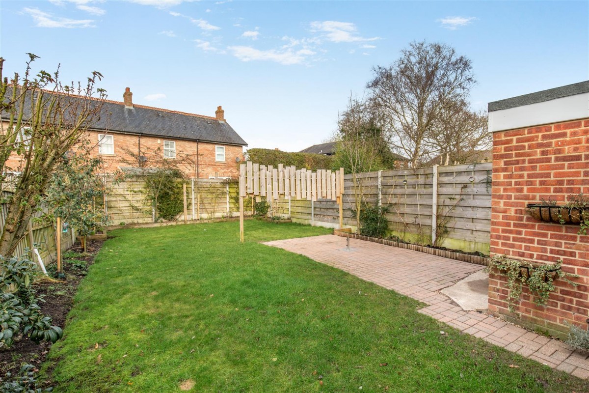 Highlands Avenue, Strensall