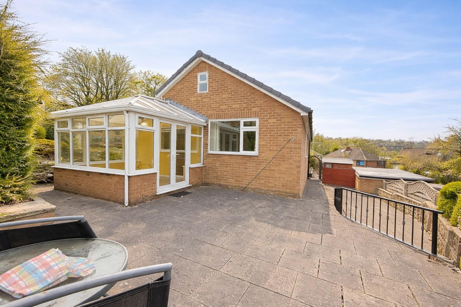 3 bedroom Bungalow for sale in Littlemoor View, Pudsey