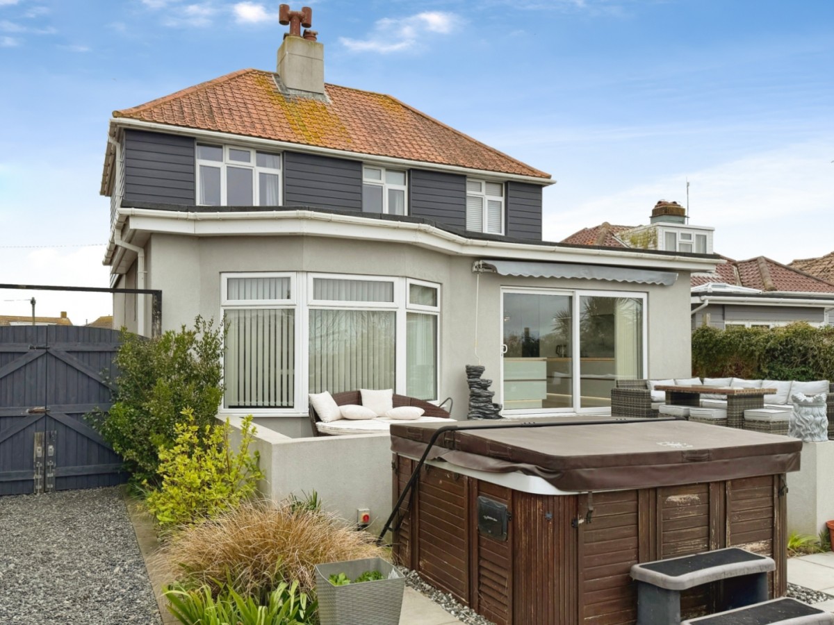 Merritt Road, Greatstone