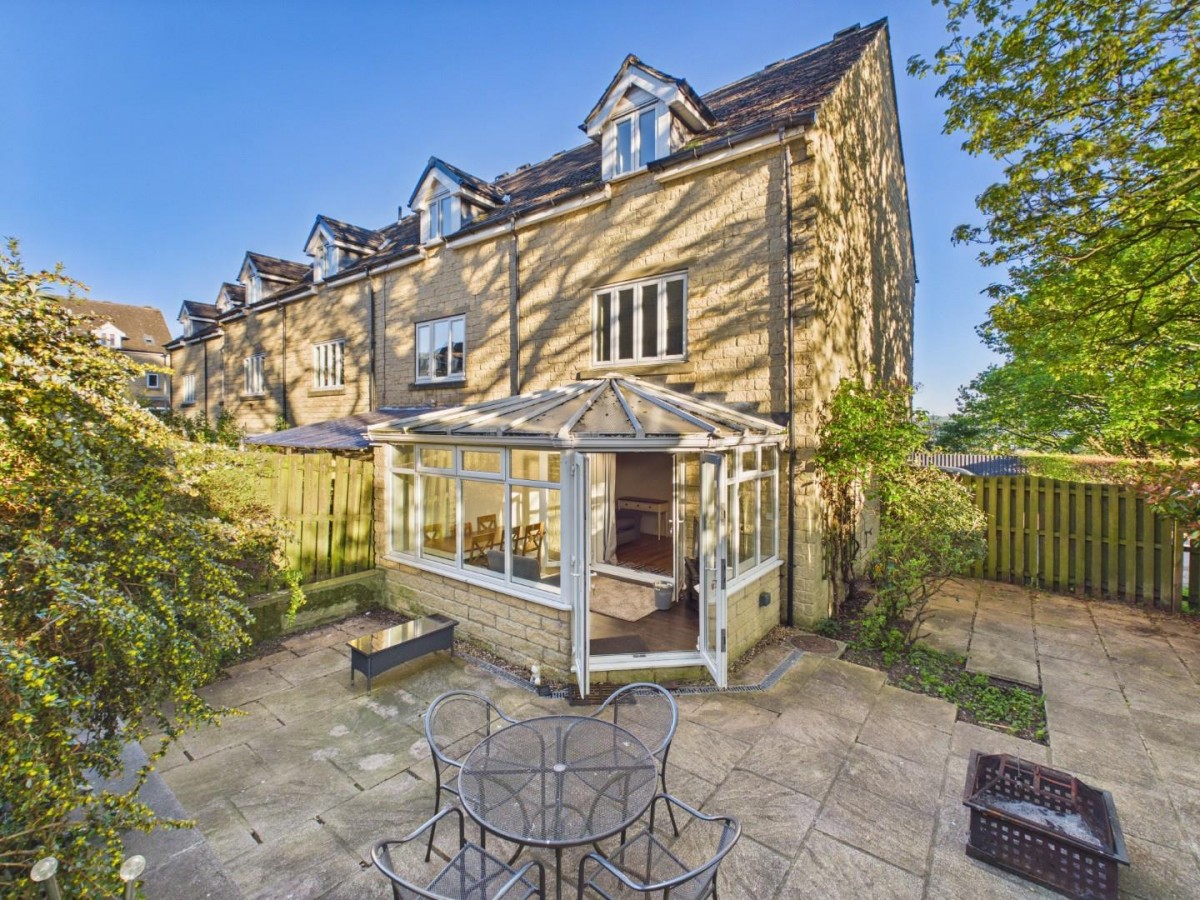 Whitestone Drive, East Morton