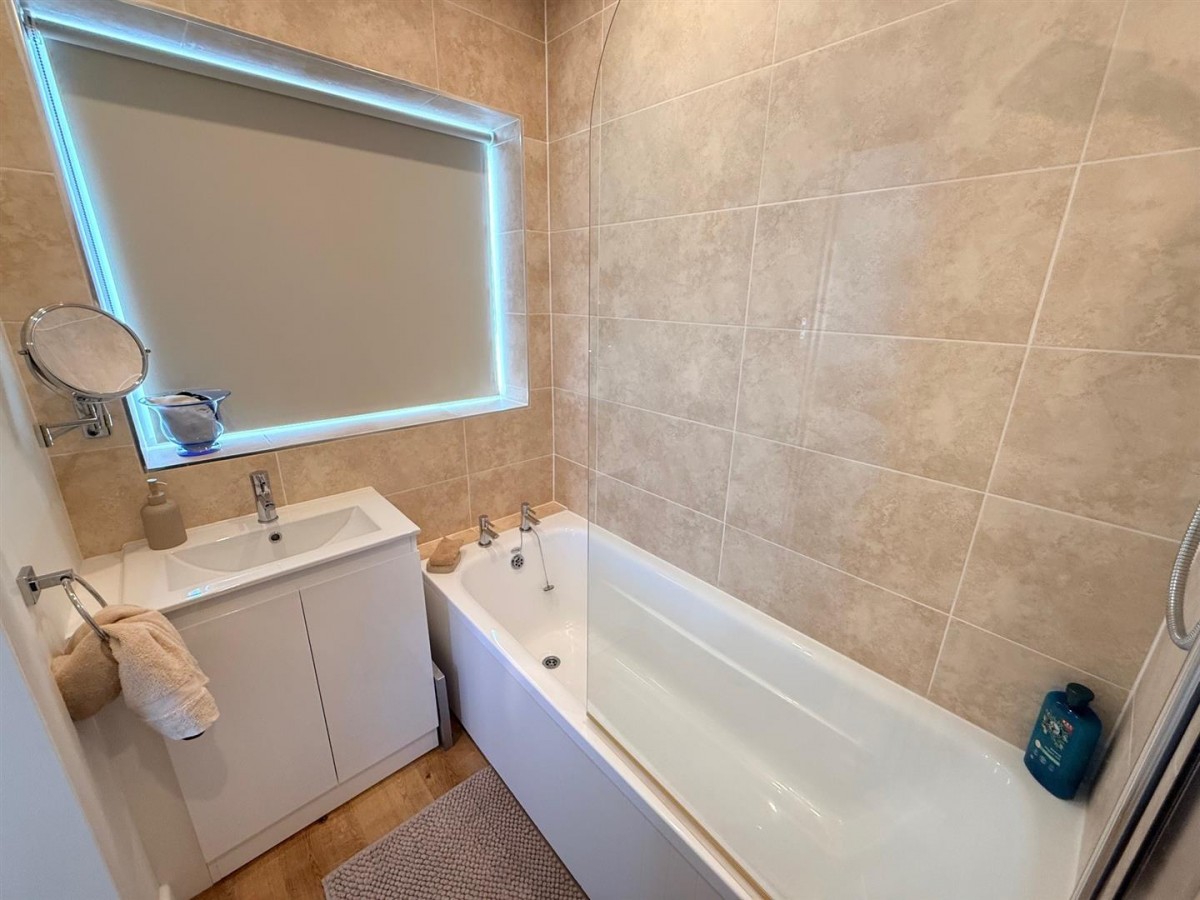 Laburnum Close, Kinver, Stourbridge, DY7 6BJ