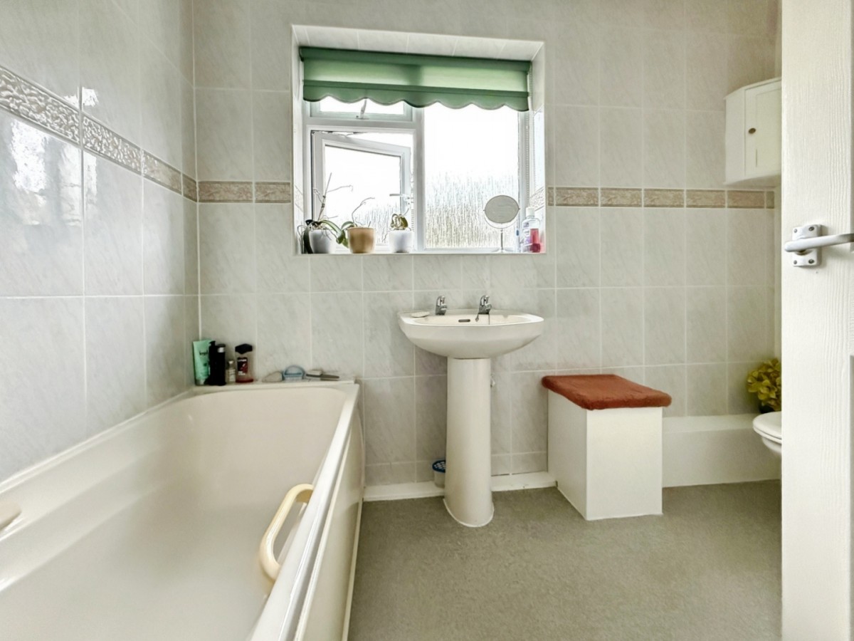 Dr Middletons Road, Chalford Hill, Stroud
