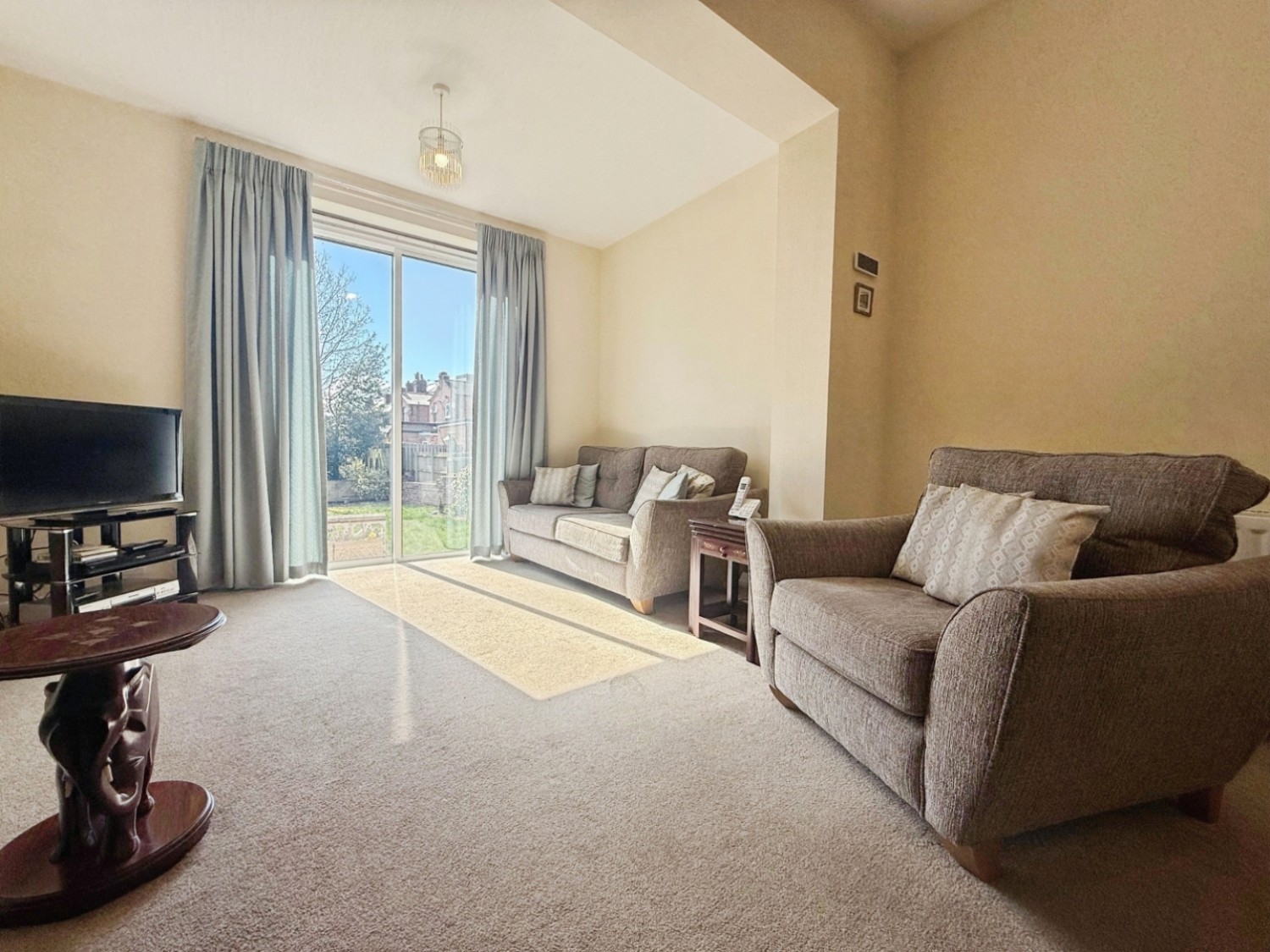 Oaks Lane, Sheffield, , S5 0TA