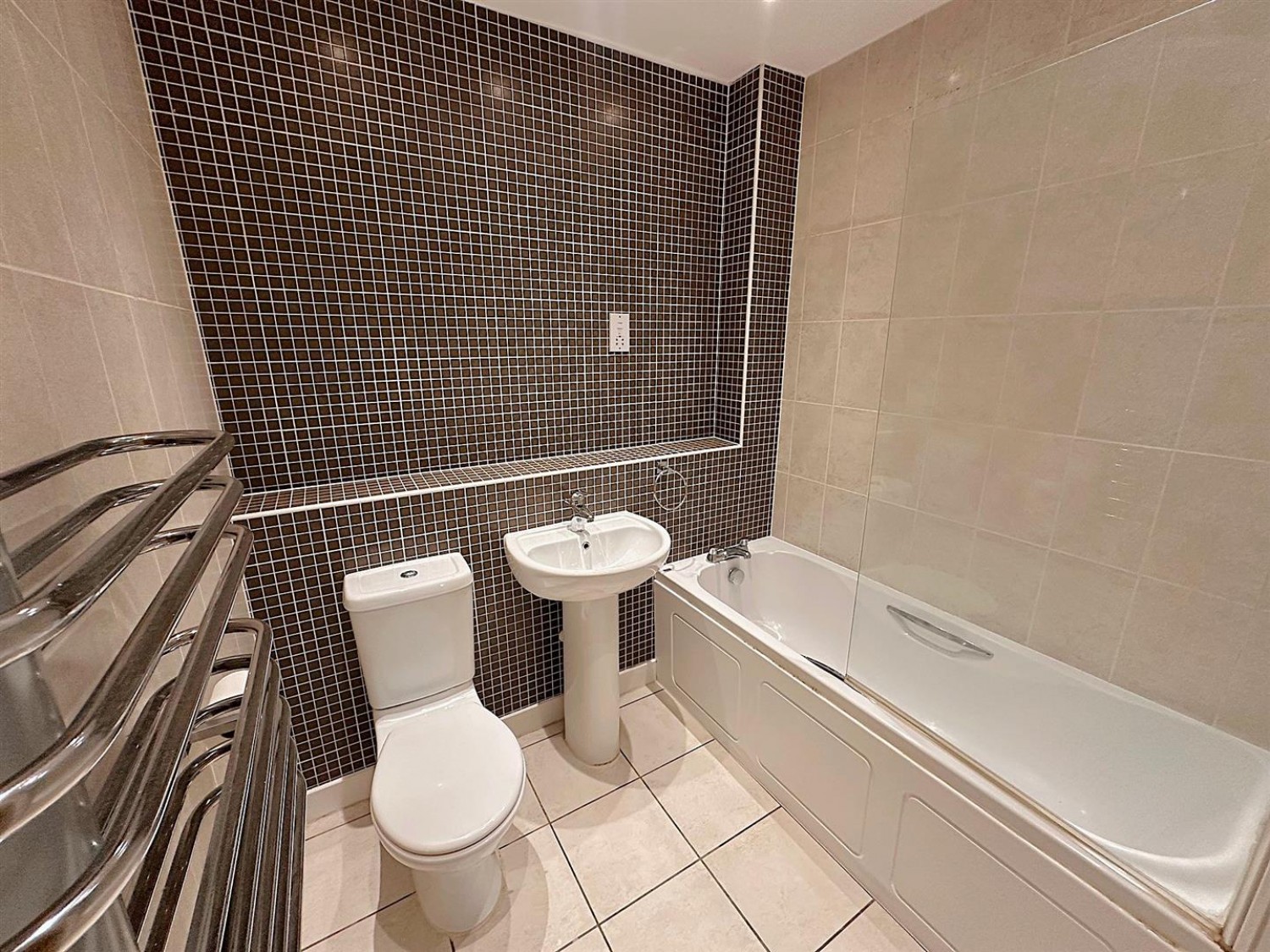 Bluestone Court, New Rowley Road