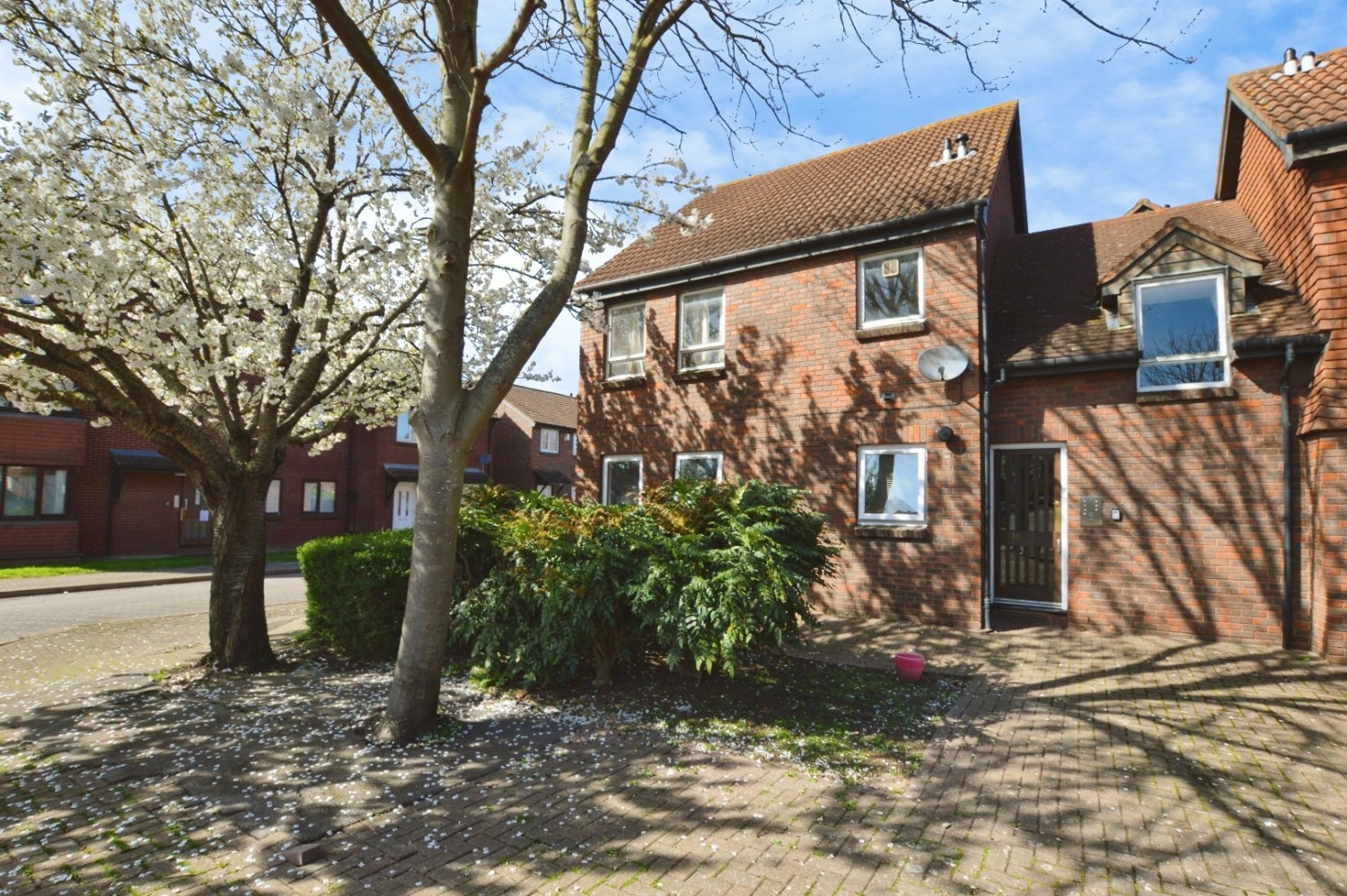 Harper Road, London E6 5PZ
