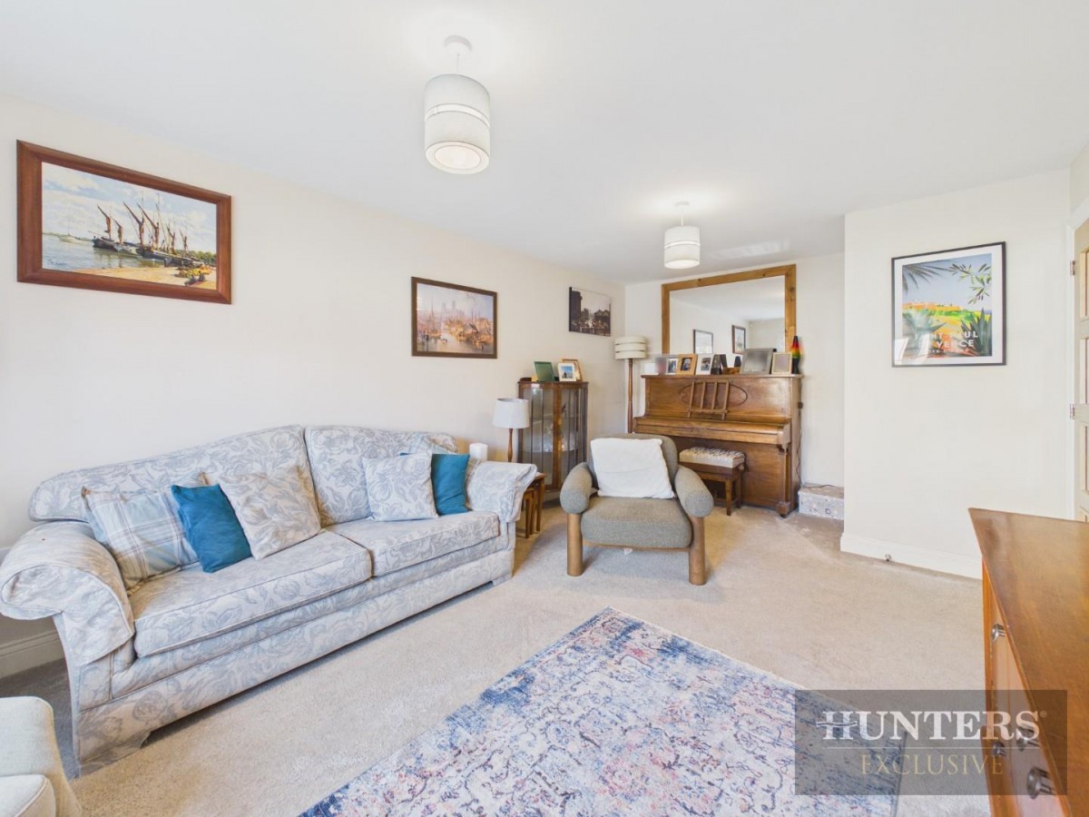 Ouzel Grove, Eastfield, Scarborough