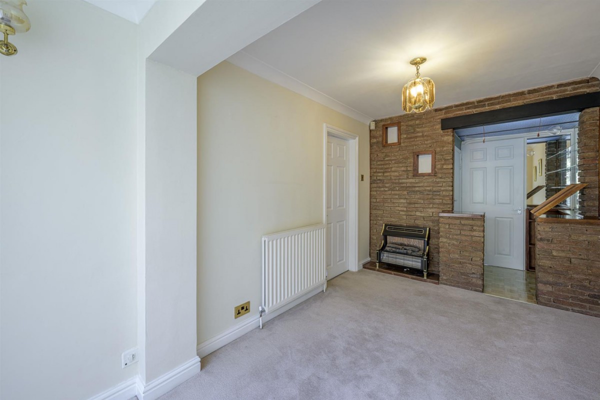 Elmwood Road, Stourbridge, DY8 5JL