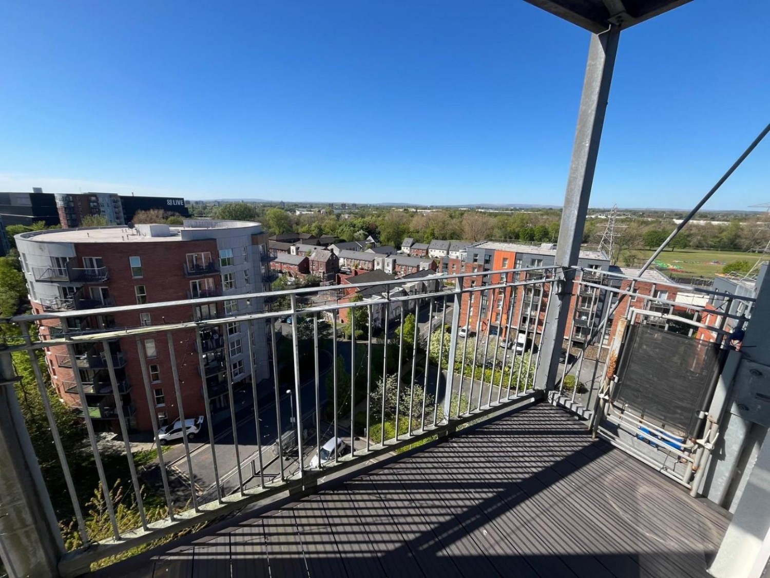 5 Stillwater Drive, Manchester