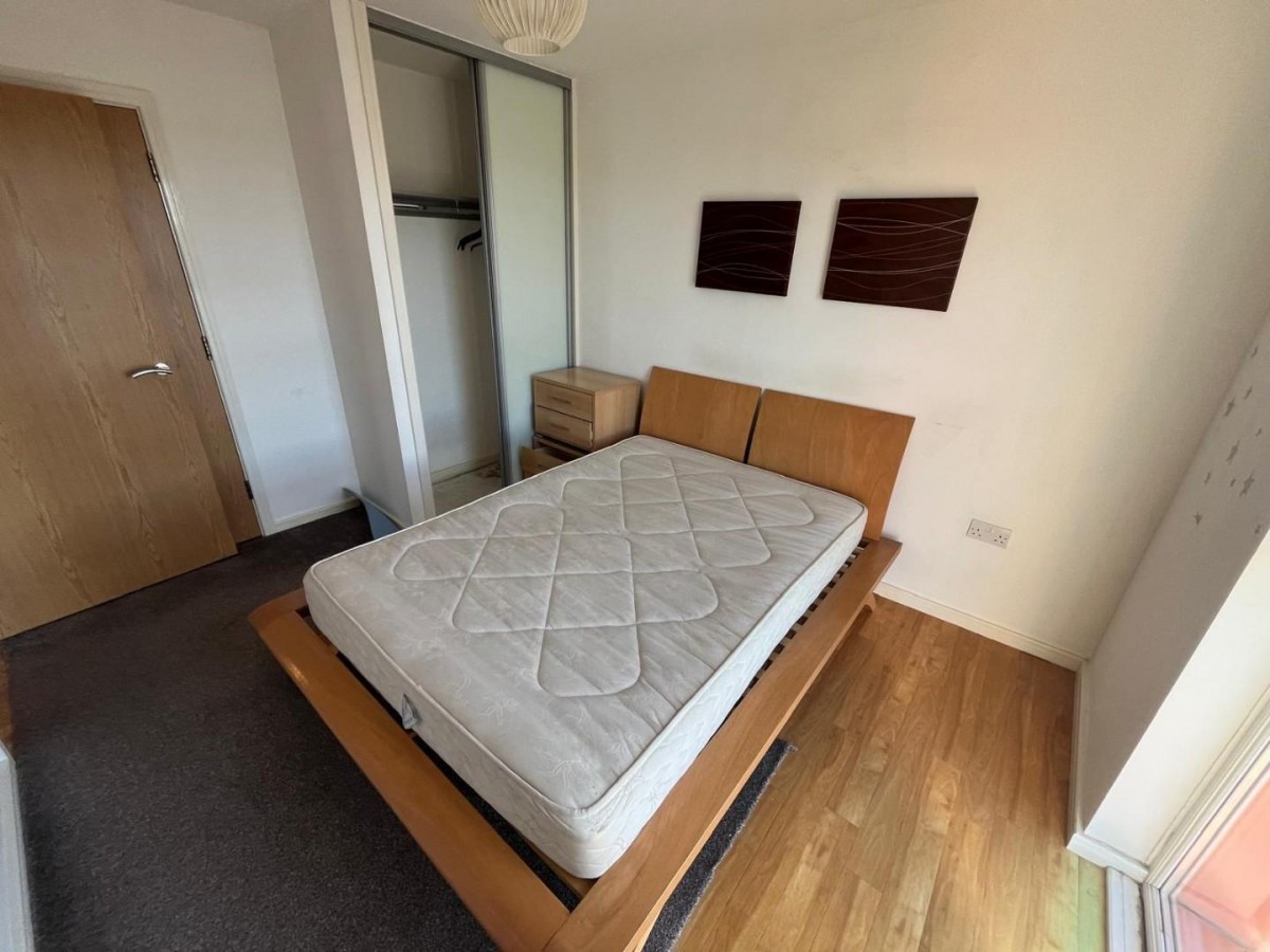 5 Stillwater Drive, Manchester
