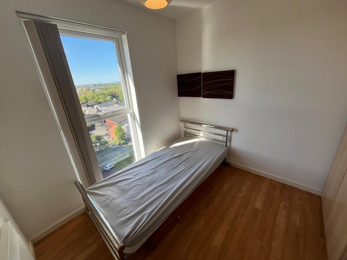 5 Stillwater Drive, Manchester
