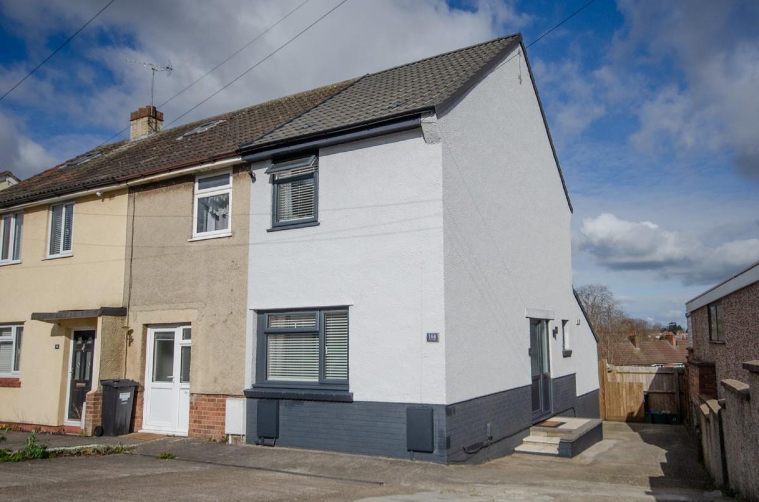 2 bedroom House for sale in Hillside, Mangotsfield, Bristol, BS16 9JY
