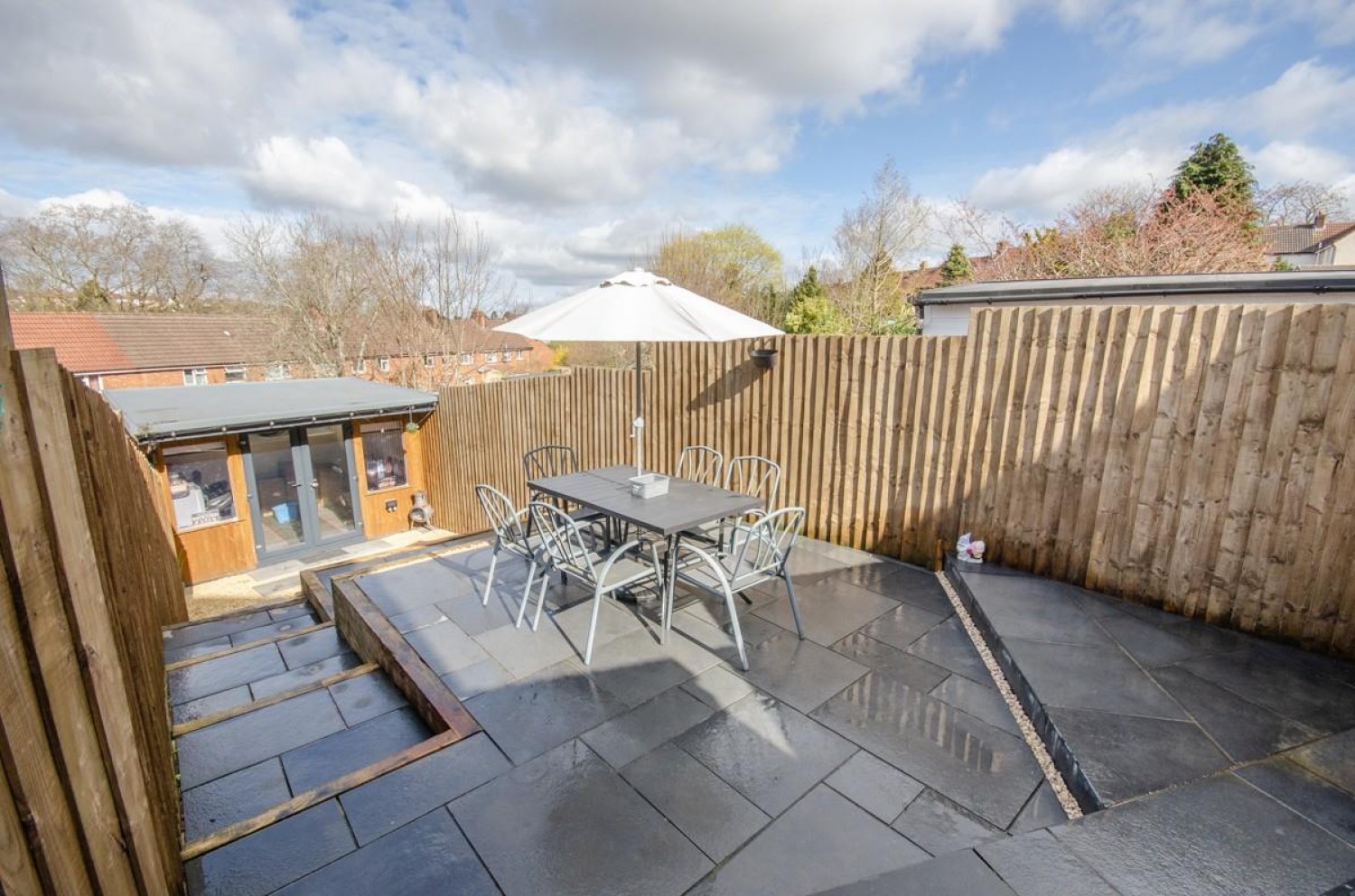 2 bedroom House for sale in Hillside, Mangotsfield, Bristol, BS16 9JY