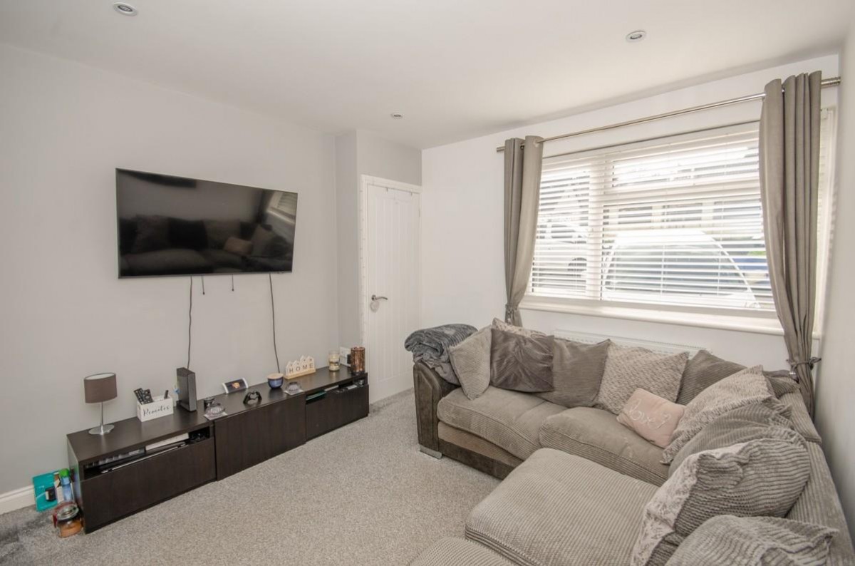 Hillside, Mangotsfield, Bristol, BS16 9JY