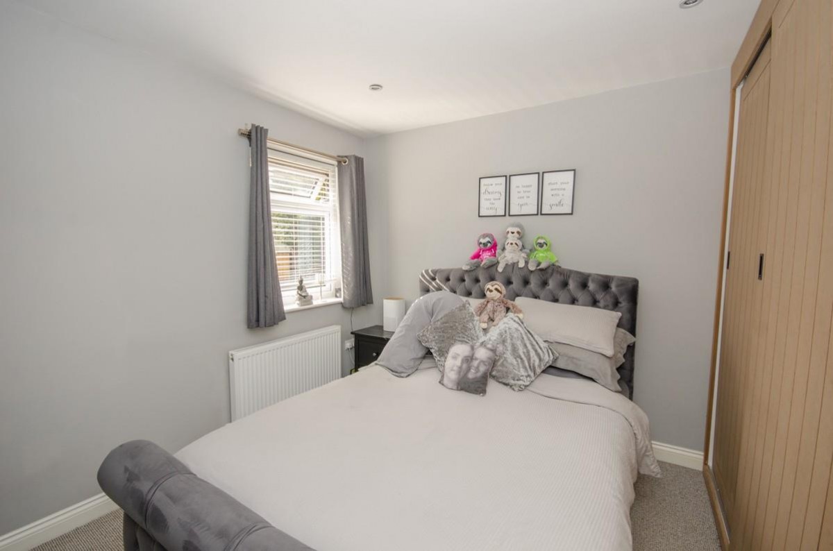 Hillside, Mangotsfield, Bristol, BS16 9JY