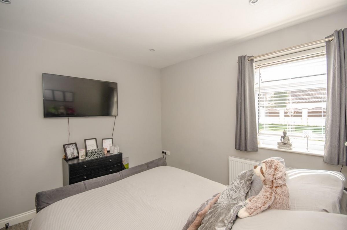 Hillside, Mangotsfield, Bristol, BS16 9JY