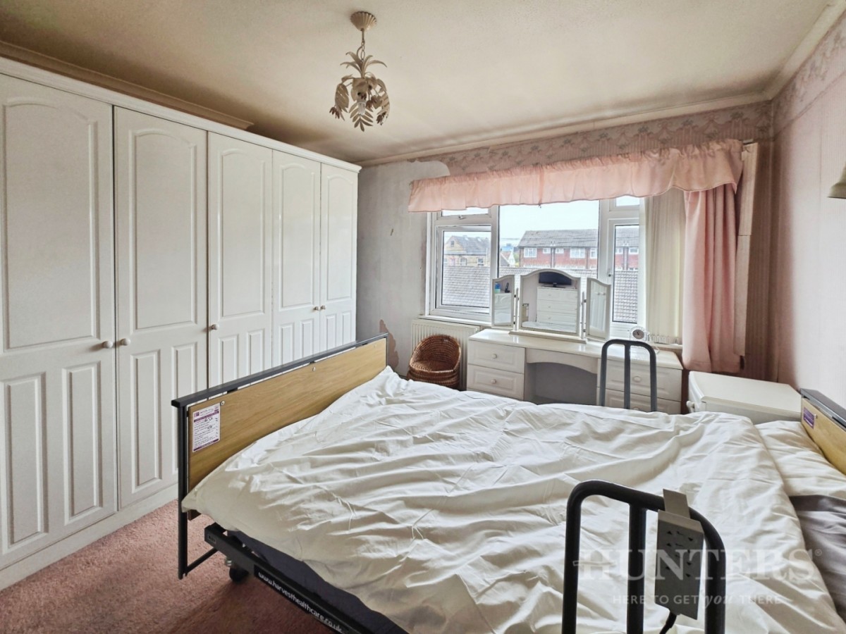 Hollymead, Carshalton