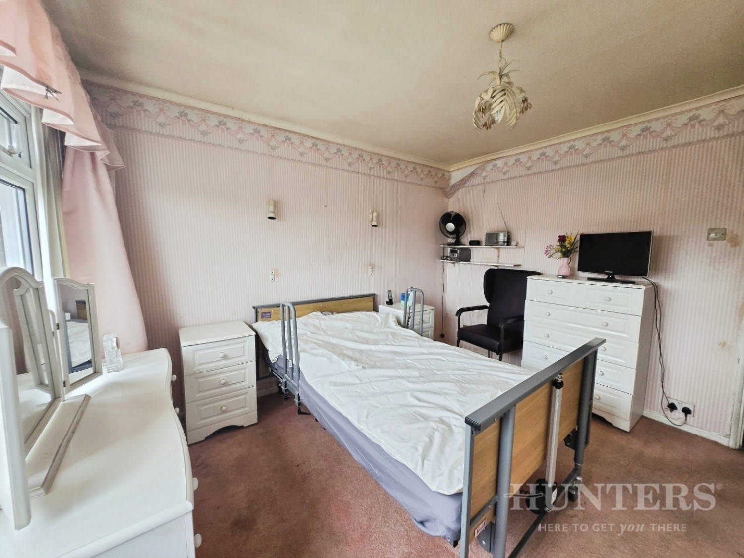 Hollymead, Carshalton