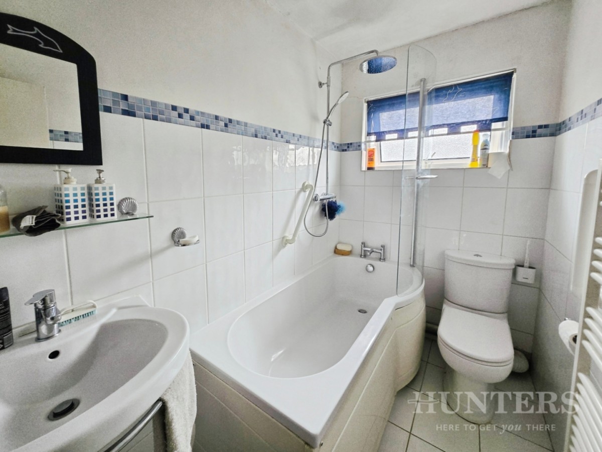 Hollymead, Carshalton