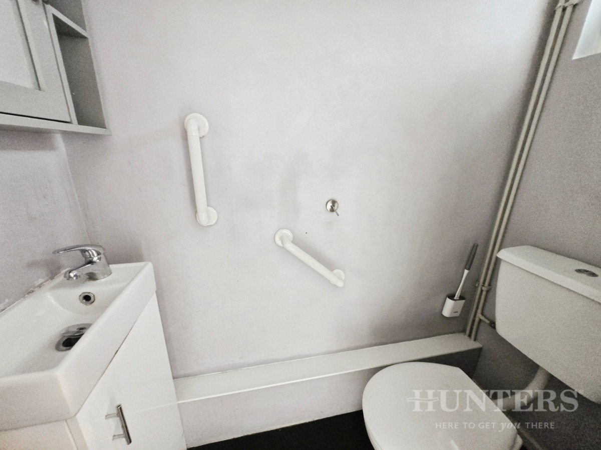 Hollymead, Carshalton