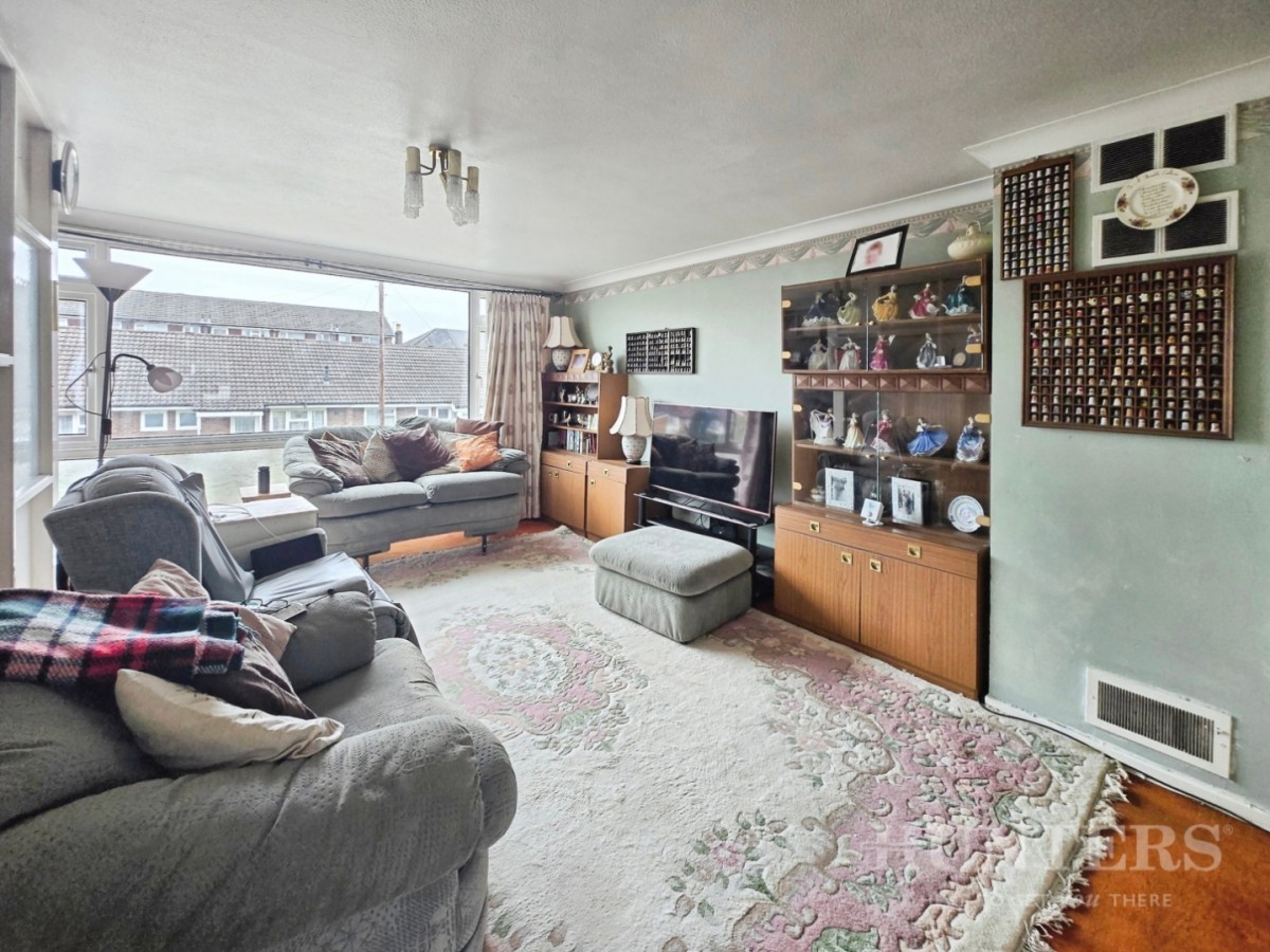 Hollymead, Carshalton