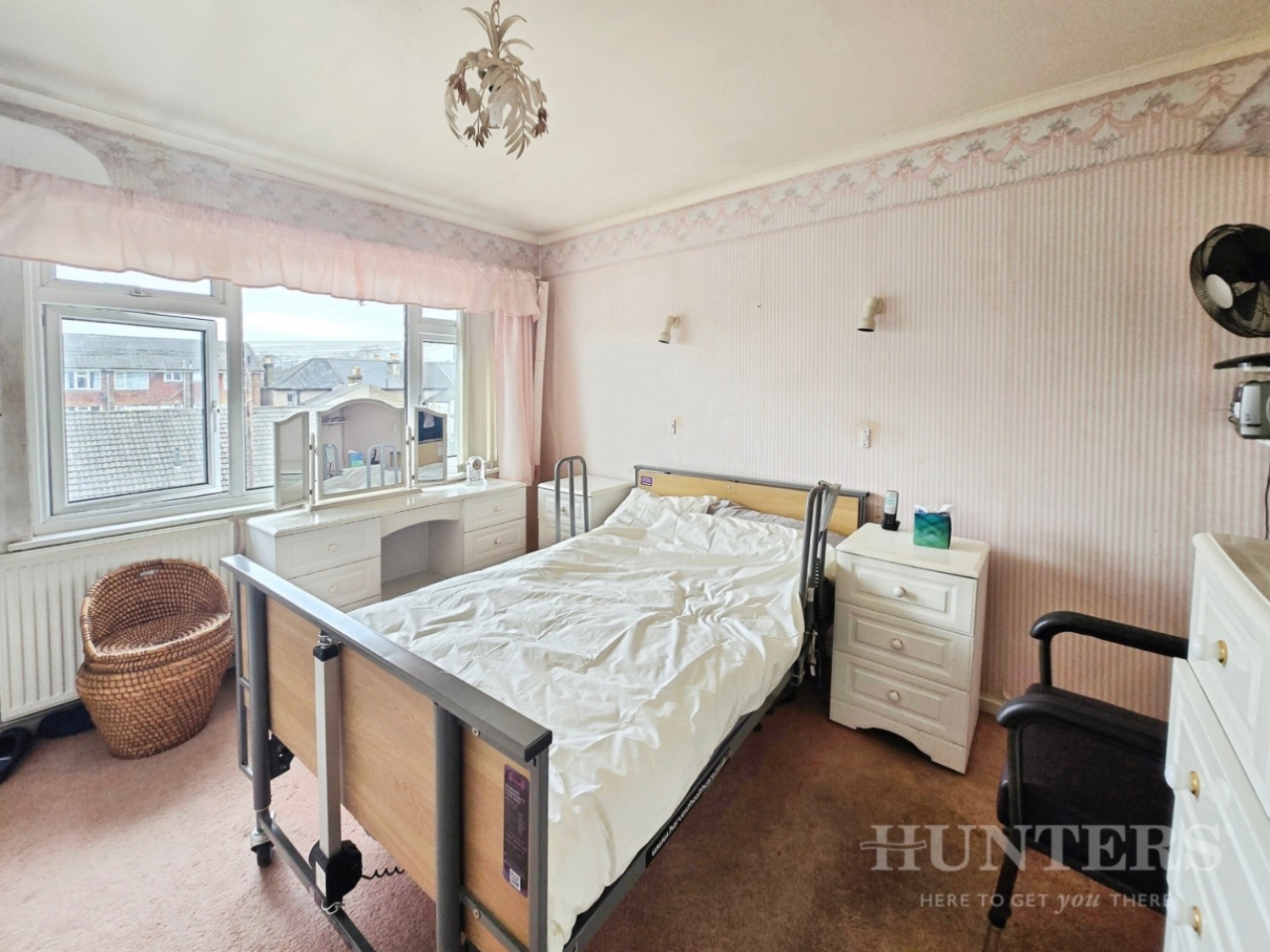 Hollymead, Carshalton