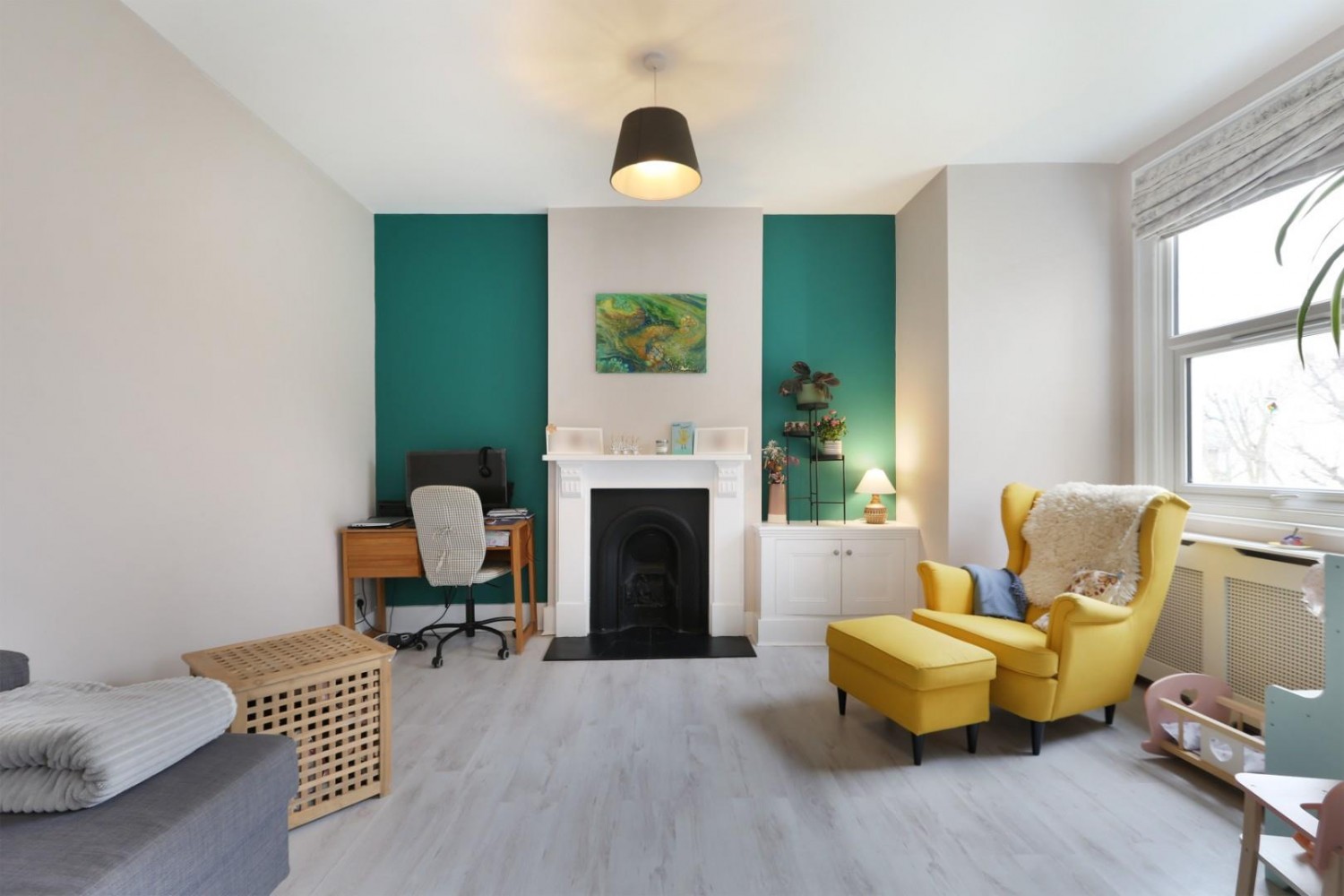 Montem Road, London