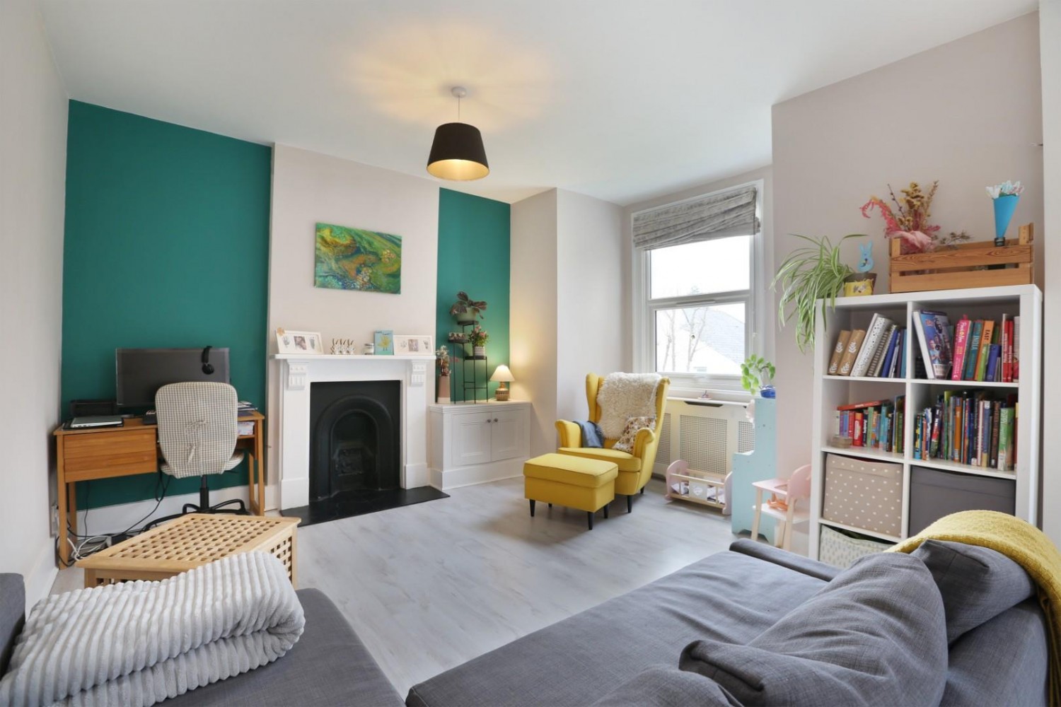 Montem Road, London