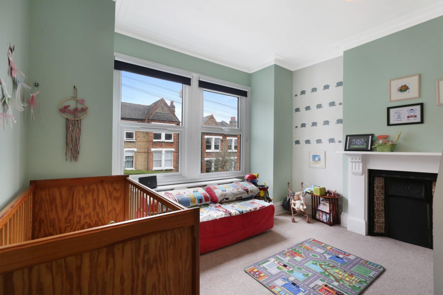 Montem Road, London