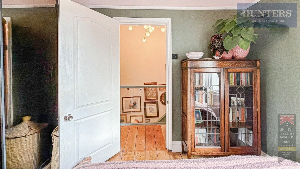 Dean Lane, Southville, BS3 1BS