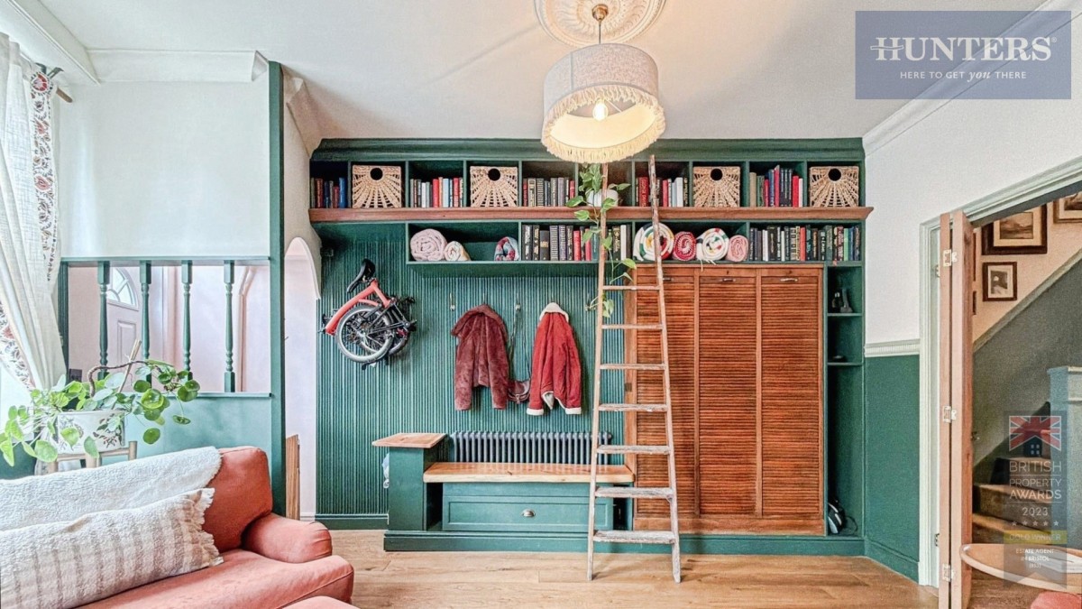 Dean Lane, Southville, BS3 1BS