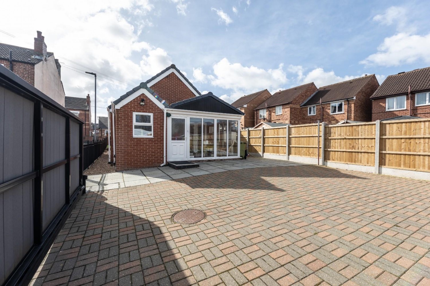 Middle Oxford Street, Castleford