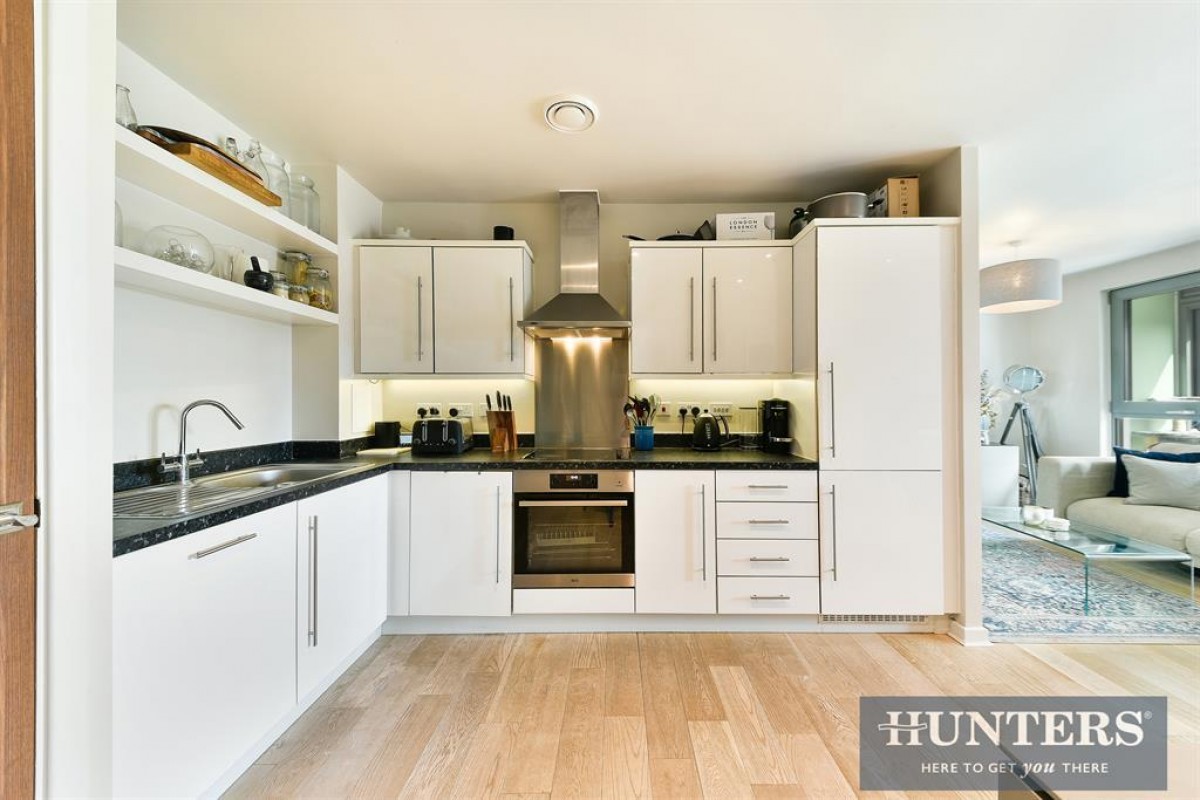 Ealing Road , Brentford, TW8