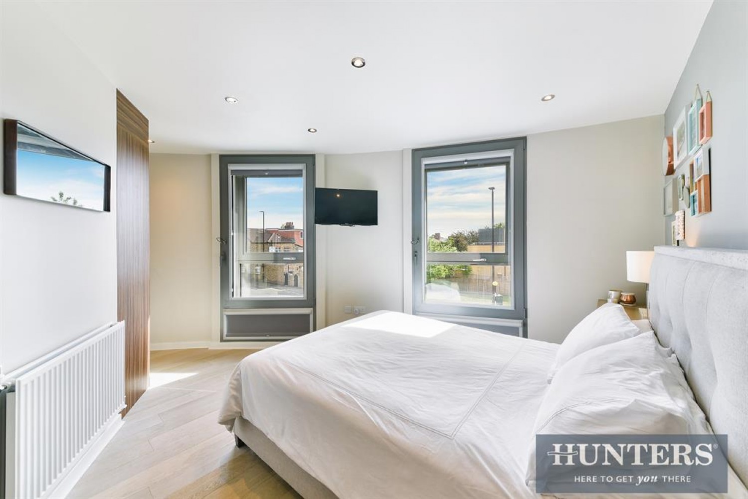 Ealing Road , Brentford, TW8